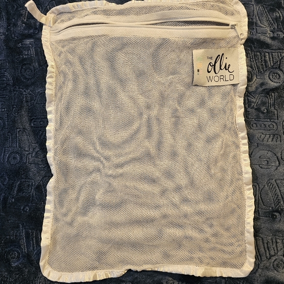 Ollie Swaddle- sky blue, barely used w/bag - Picture 9 of 9
